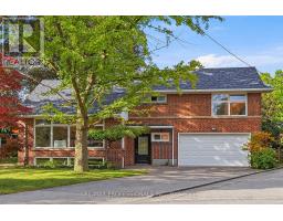 8 NORTHOLT COURT, Toronto, Ontario