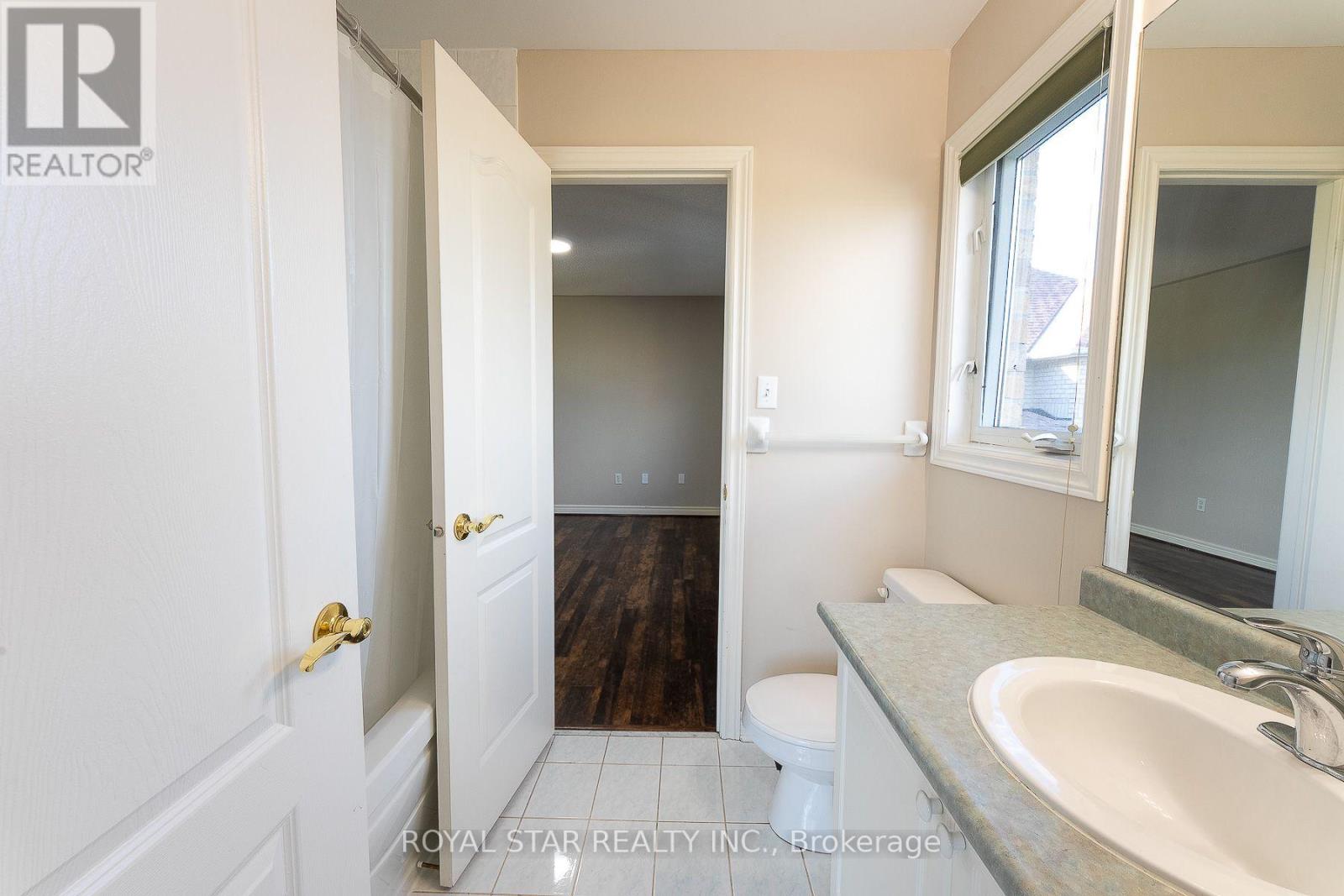 6782 Kazoo Court, Mississauga, Ontario  L5W 1T4 - Photo 24 - W14032136