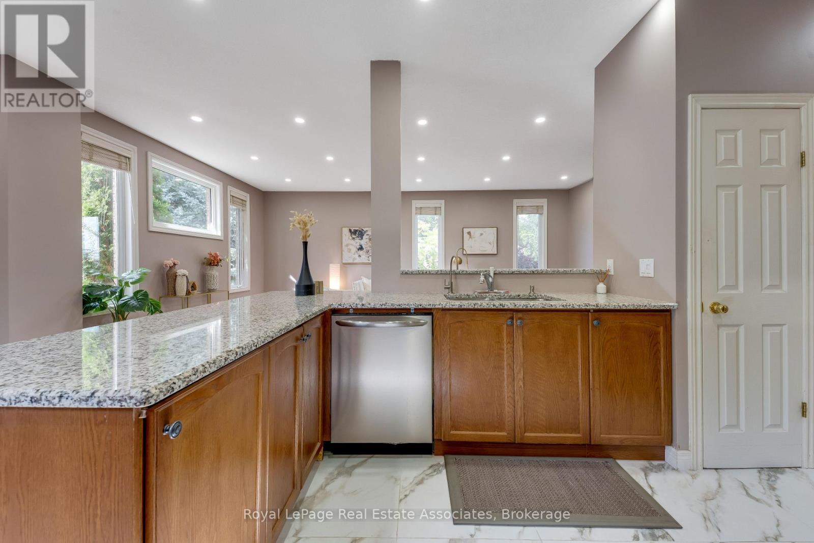 406 Sandy Cove Crescent, Waterloo, Ontario  N2K 4G6 - Photo 10 - X14032068