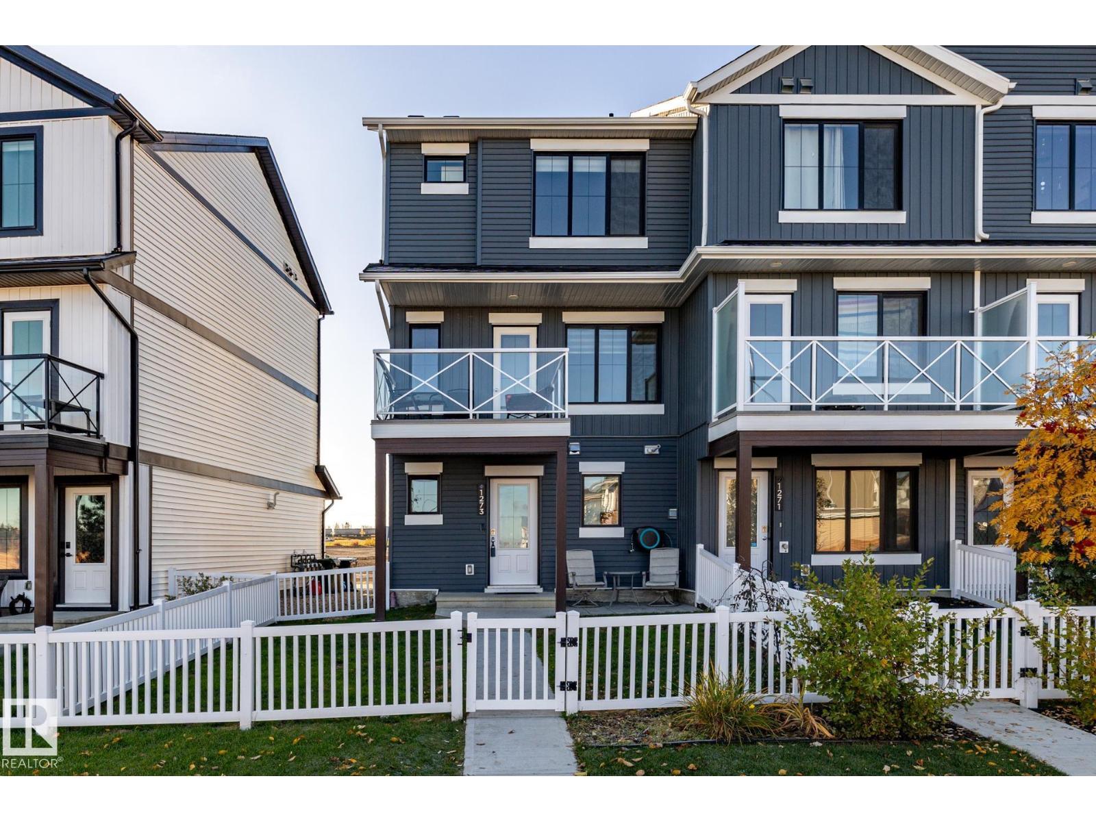 1273 MCLEOD AV