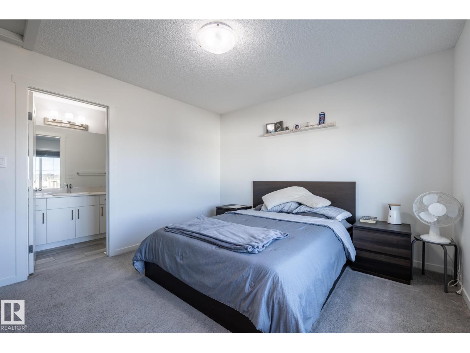 1273 MCLEOD AV