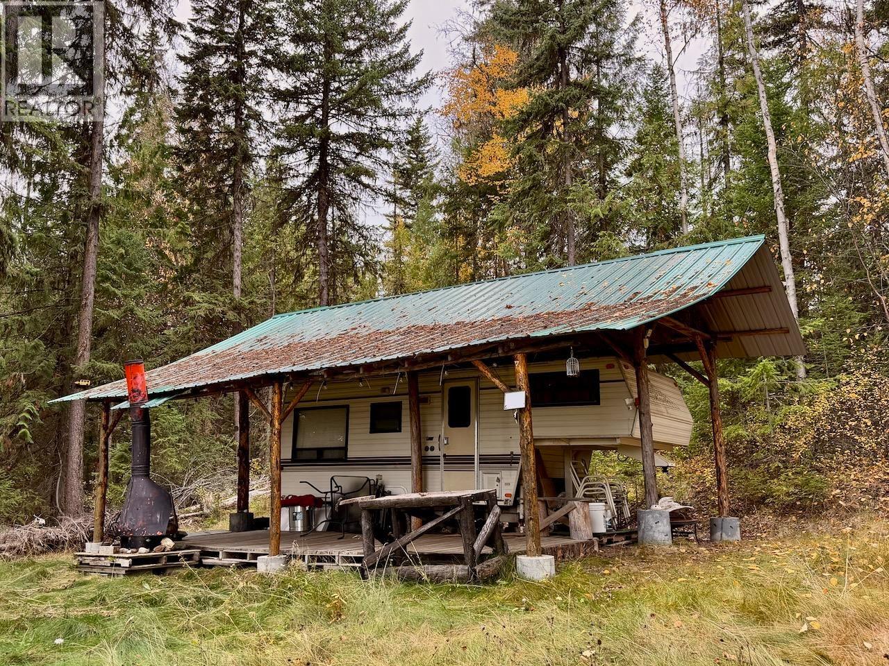 3611 Canim Place, Canim Lake, British Columbia  V0K 1J0 - Photo 6 - R3175194