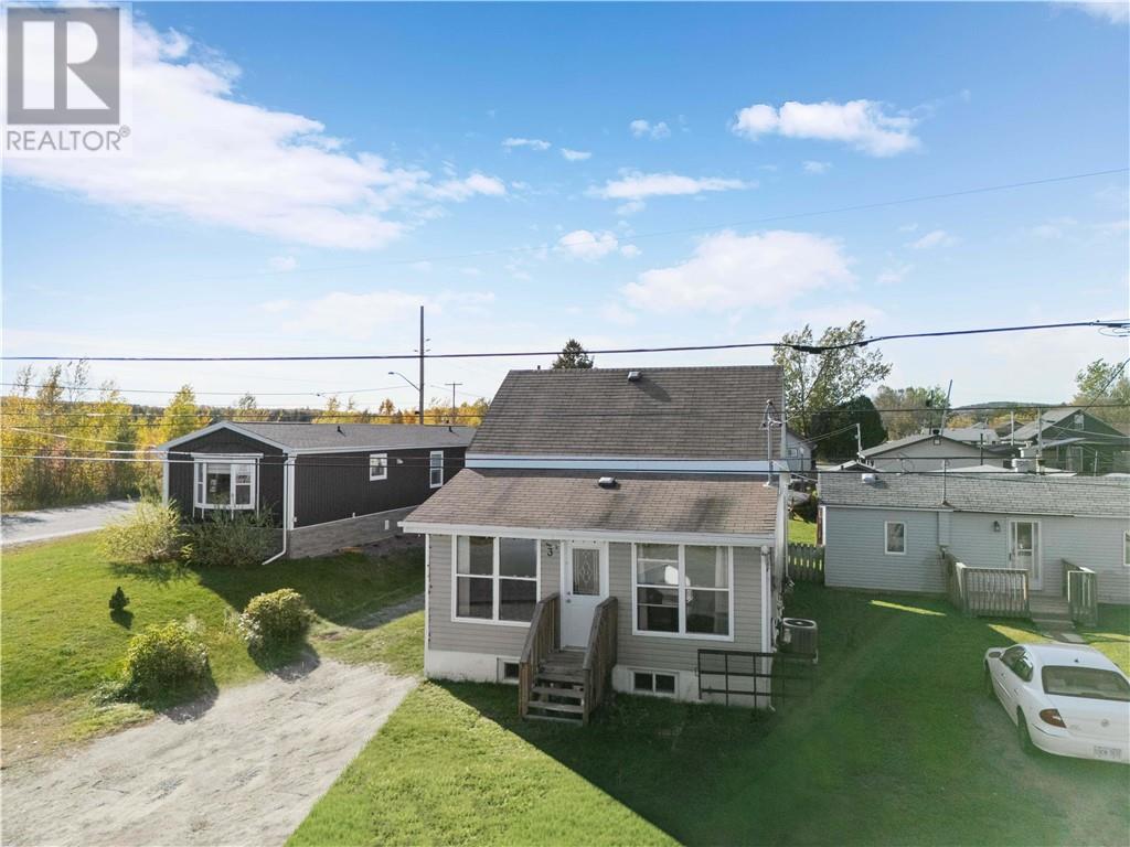 3 Frank Street, Capreol, Ontario  P0M 1H0 - Photo 1 - 2130923