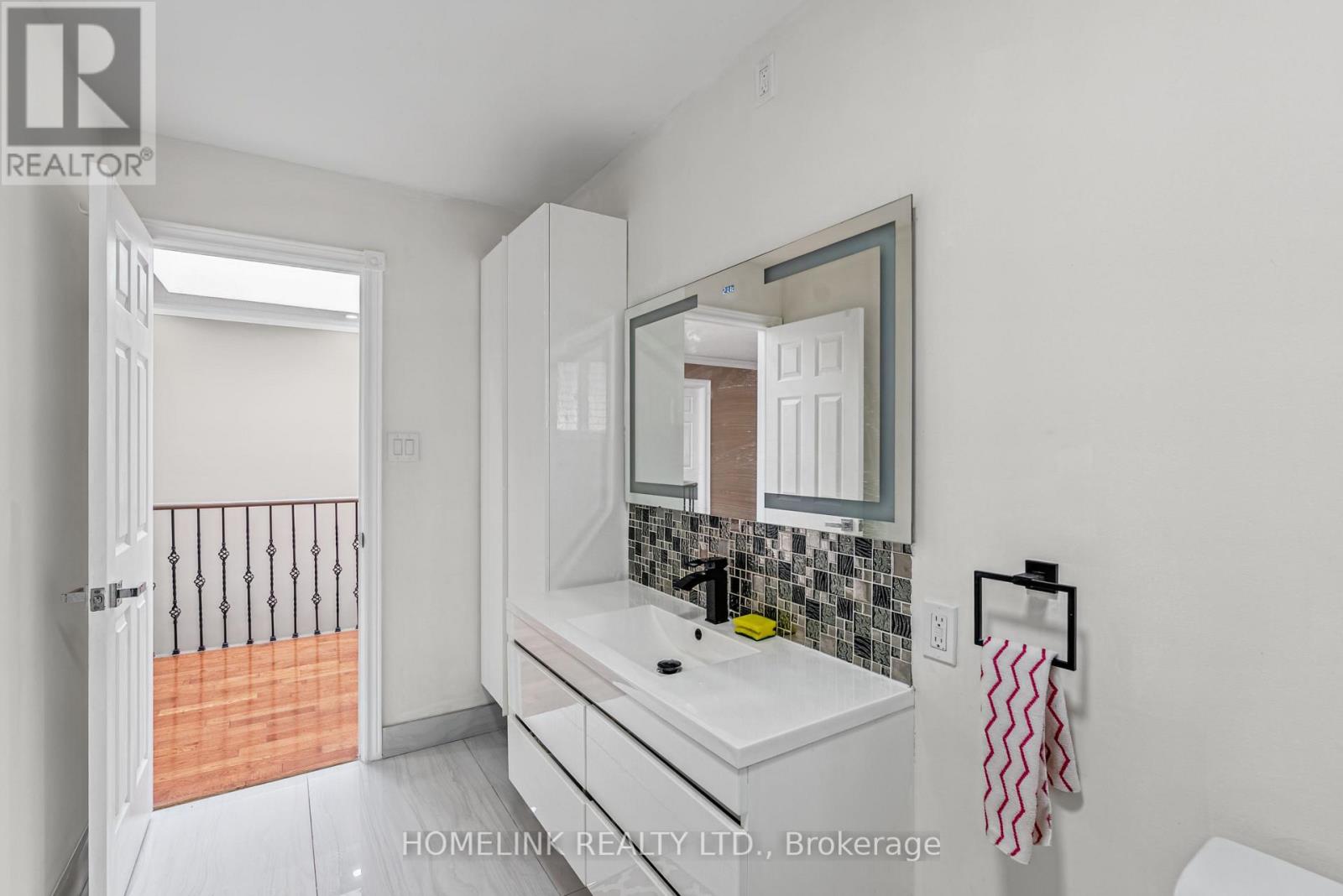 5054 Terry Fox Way, Mississauga, Ontario  L5V 1R7 - Photo 36 - W14024022