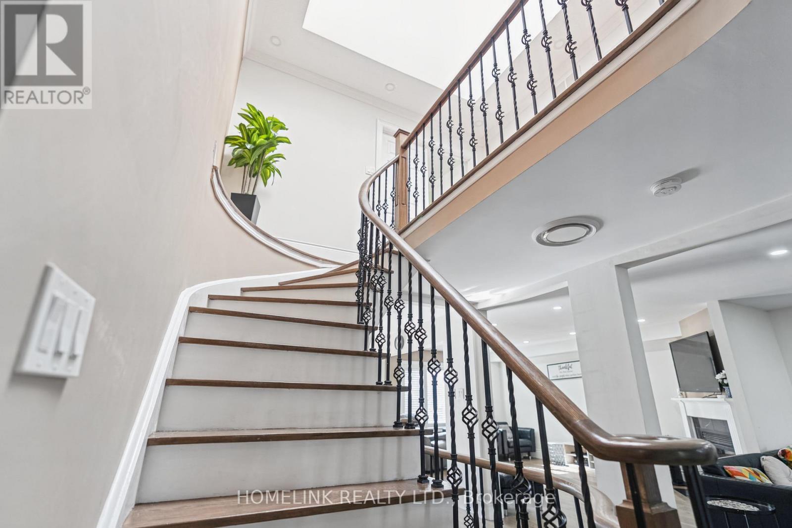 5054 Terry Fox Way, Mississauga, Ontario  L5V 1R7 - Photo 23 - W14024022