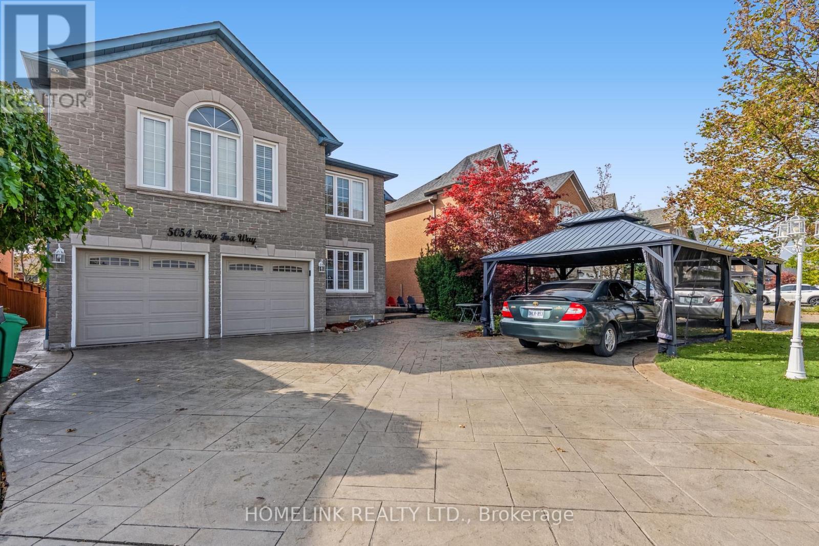 5054 Terry Fox Way, Mississauga, Ontario  L5V 1R7 - Photo 8 - W14024022