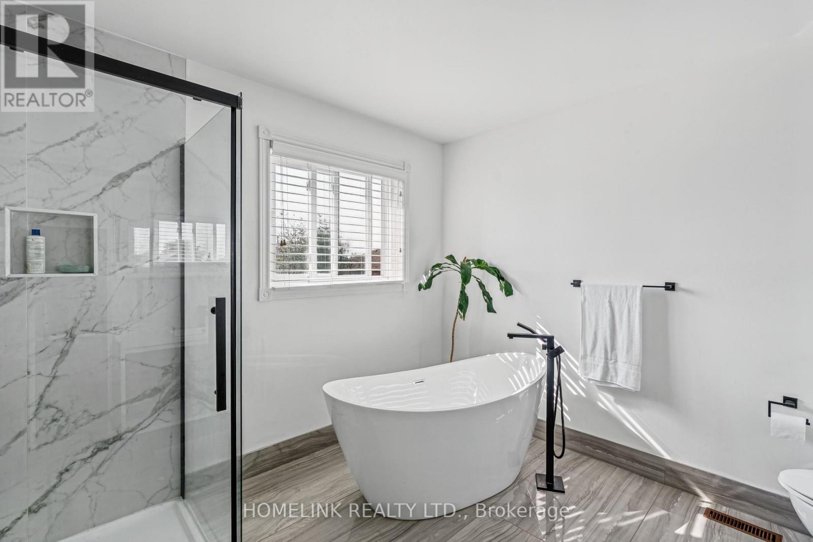 5054 Terry Fox Way, Mississauga, Ontario  L5V 1R7 - Photo 25 - W14024022