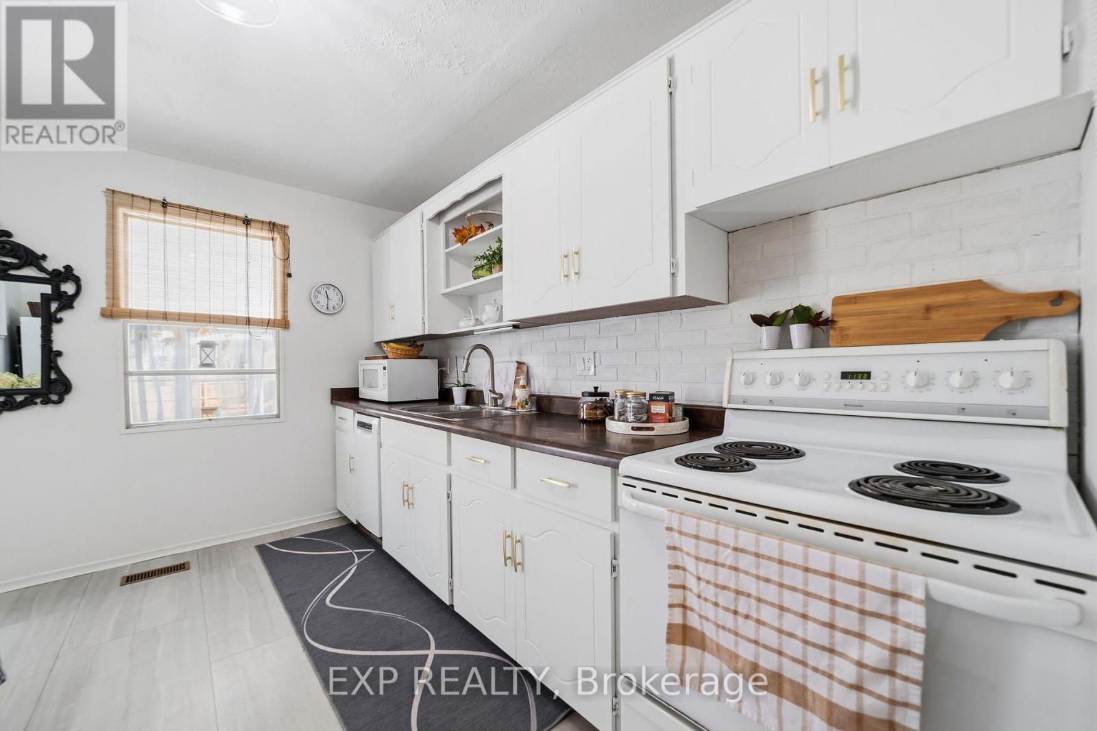 264 Douglas Street, Stratford, Ontario  N5A 5R2 - Photo 20 - X14032218