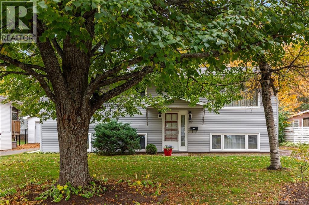 27 Brewster Street, Riverview, New Brunswick  E1B 3M7 - Photo 2 - NB148137