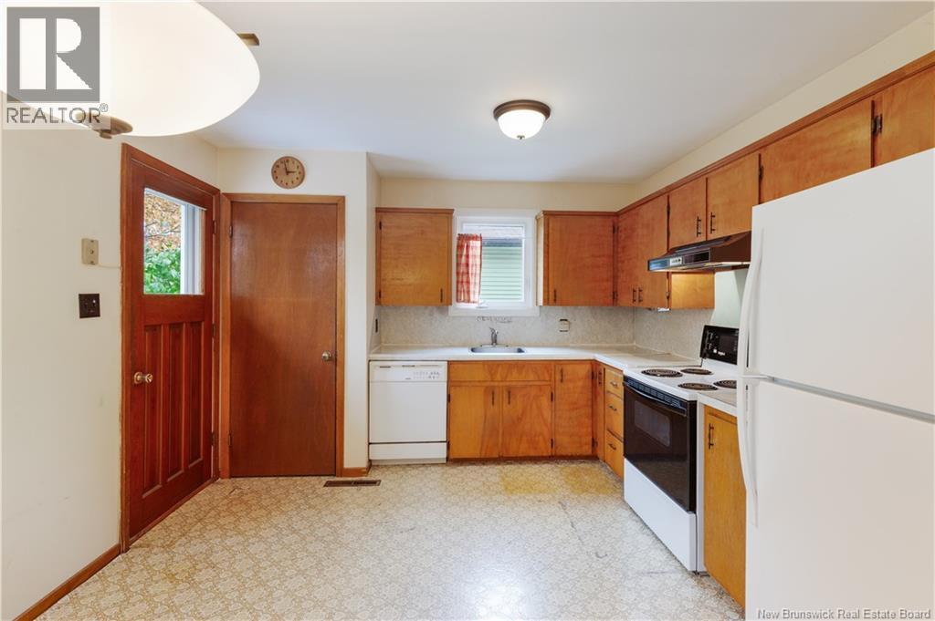 27 Brewster Street, Riverview, New Brunswick  E1B 3M7 - Photo 4 - NB148137