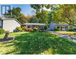 24 INGLEWOOD COURT, Grimsby, Ontario