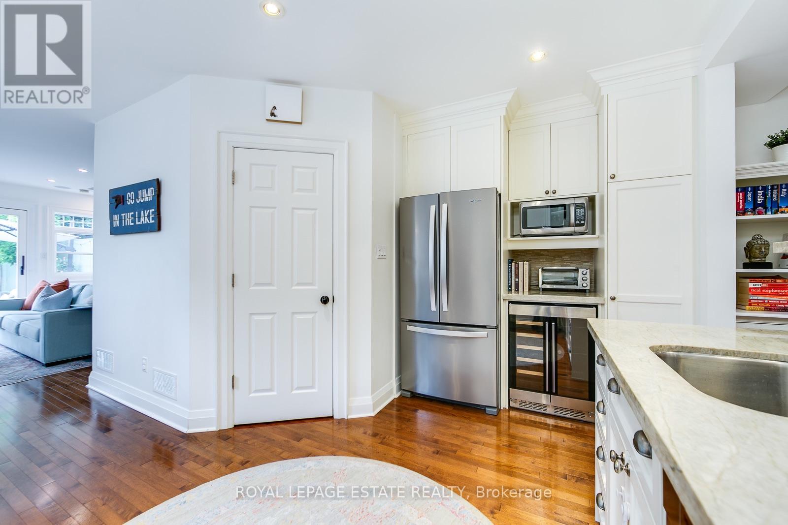 80 Elmer Avenue, Toronto, Ontario  M4L 3R7 - Photo 20 - E13765230