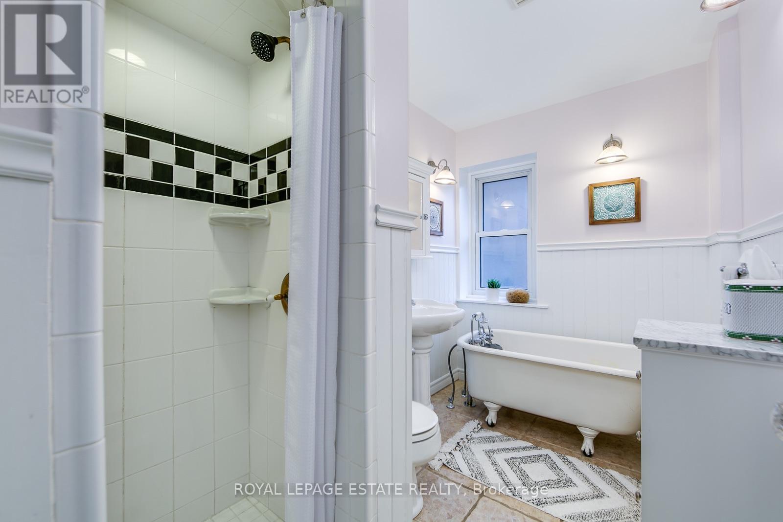 80 Elmer Avenue, Toronto, Ontario  M4L 3R7 - Photo 33 - E13765230