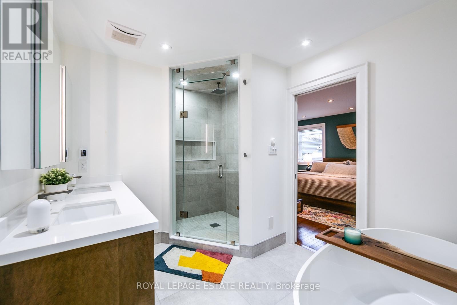 80 Elmer Avenue, Toronto, Ontario  M4L 3R7 - Photo 43 - E13765230