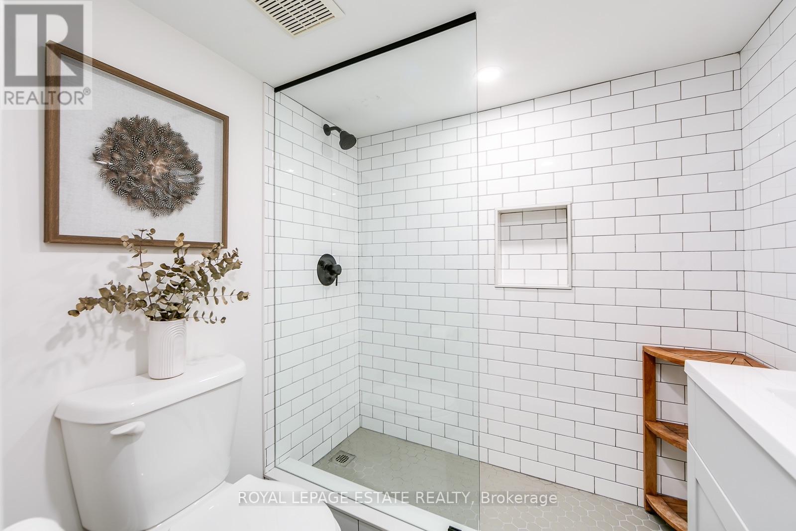 80 Elmer Avenue, Toronto, Ontario  M4L 3R7 - Photo 48 - E13765230