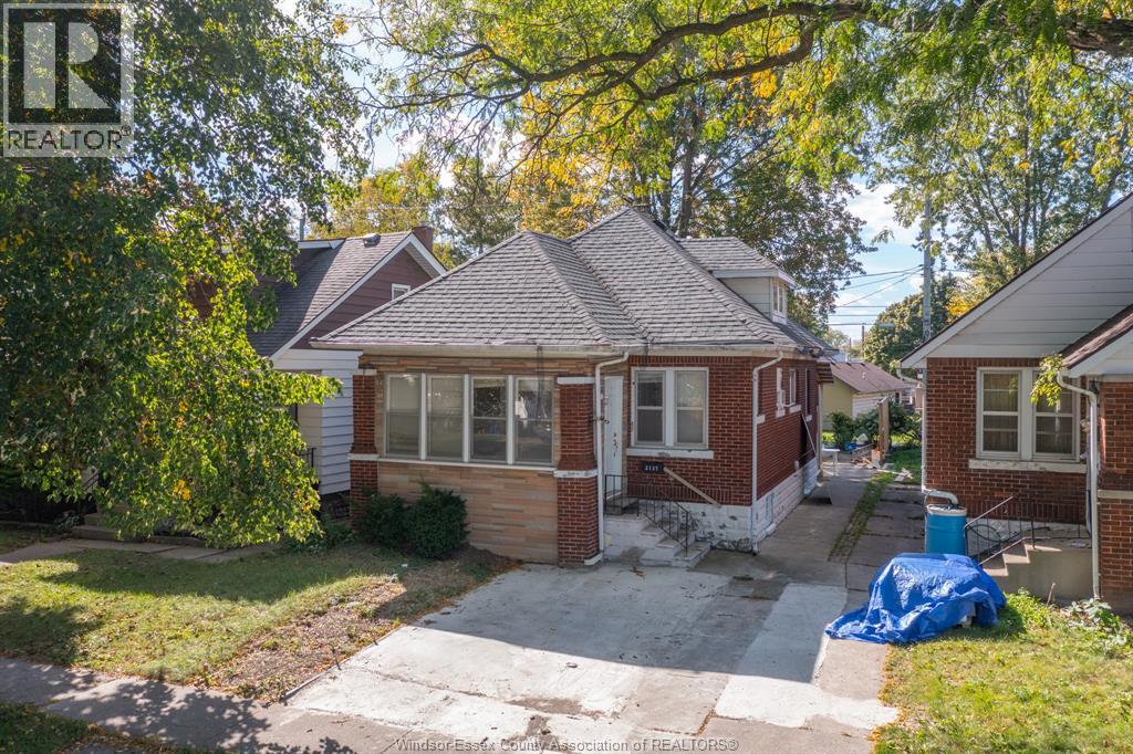 2137 York Street, Windsor, Ontario  N8X 1W8 - Photo 1 - 26025022