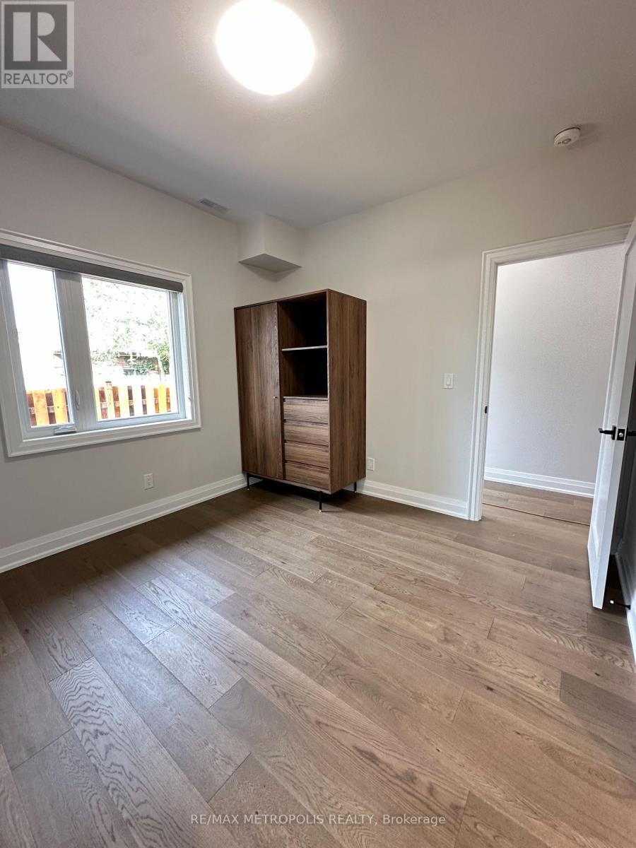 94 Saint Clarens Avenue, Toronto, Ontario  M6K 2S5 - Photo 4 - C14032380