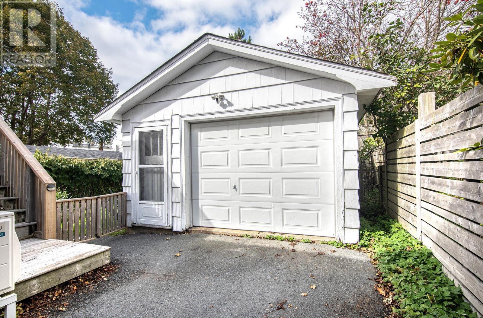 5879 Stairs Street, Halifax, Nova Scotia  B3K 2E2 - Photo 40 - 202625836