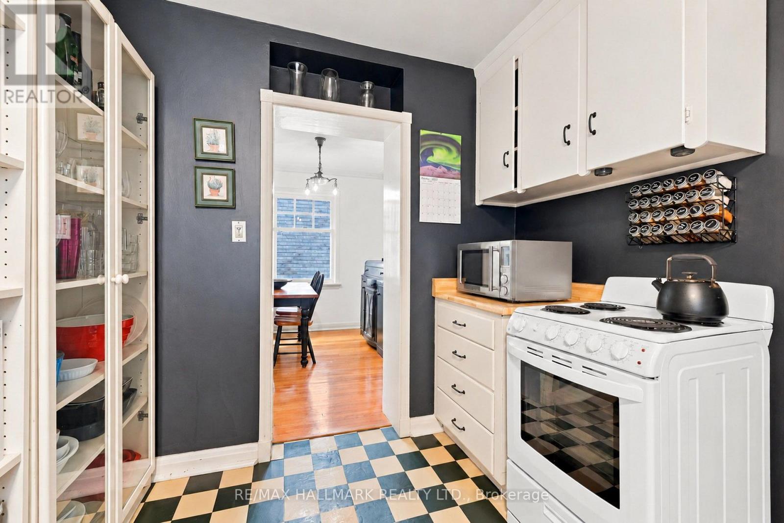 57 Athlone Road, Toronto, Ontario  M4J 4H3 - Photo 13 - E14032400