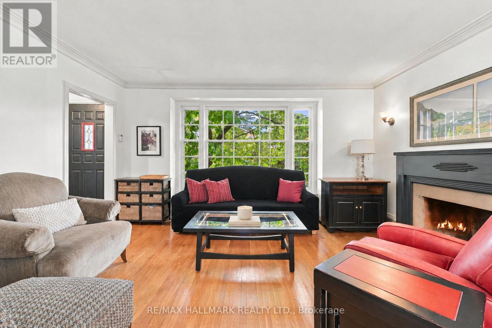57 Athlone Road, Toronto, Ontario  M4J 4H3 - Photo 5 - E14032400