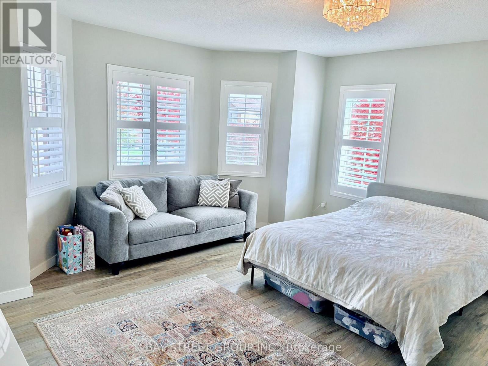 5 KING WILLIAM CRESCENT