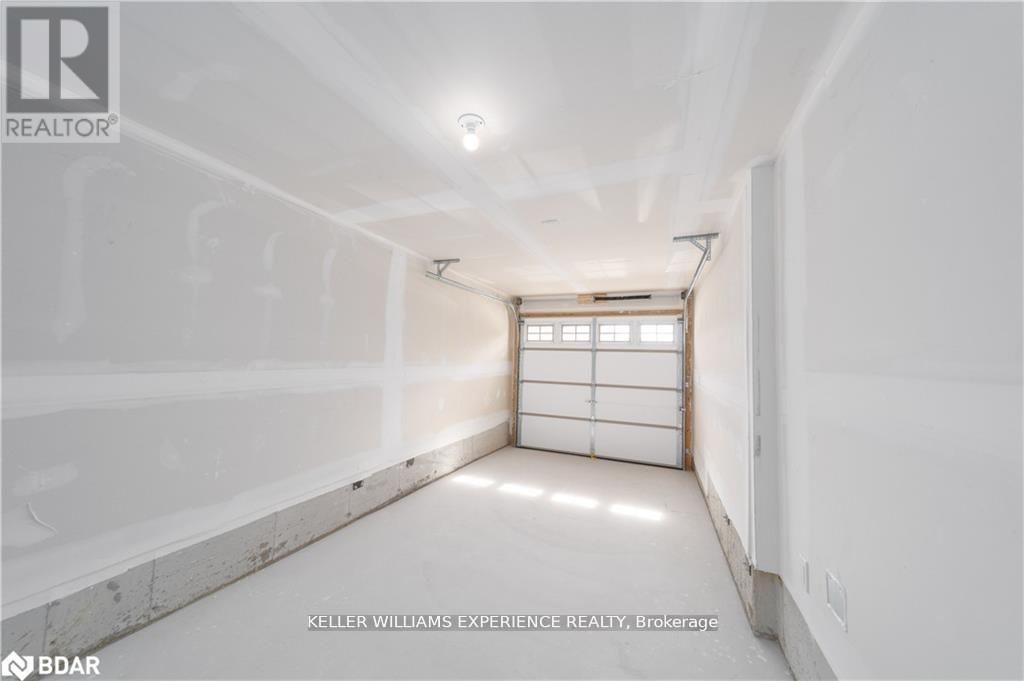 47 Pumpkin Corner Crescent, Barrie, Ontario  L9J 0T7 - Photo 15 - S14032346