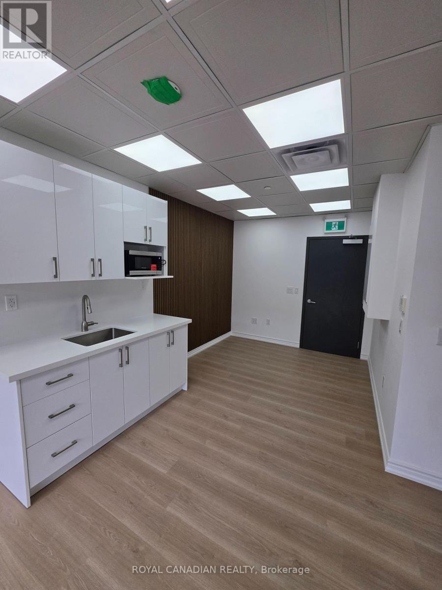318 - 996 Martin Grove Road, Toronto, Ontario  M9W 4V8 - Photo 7 - W14032248