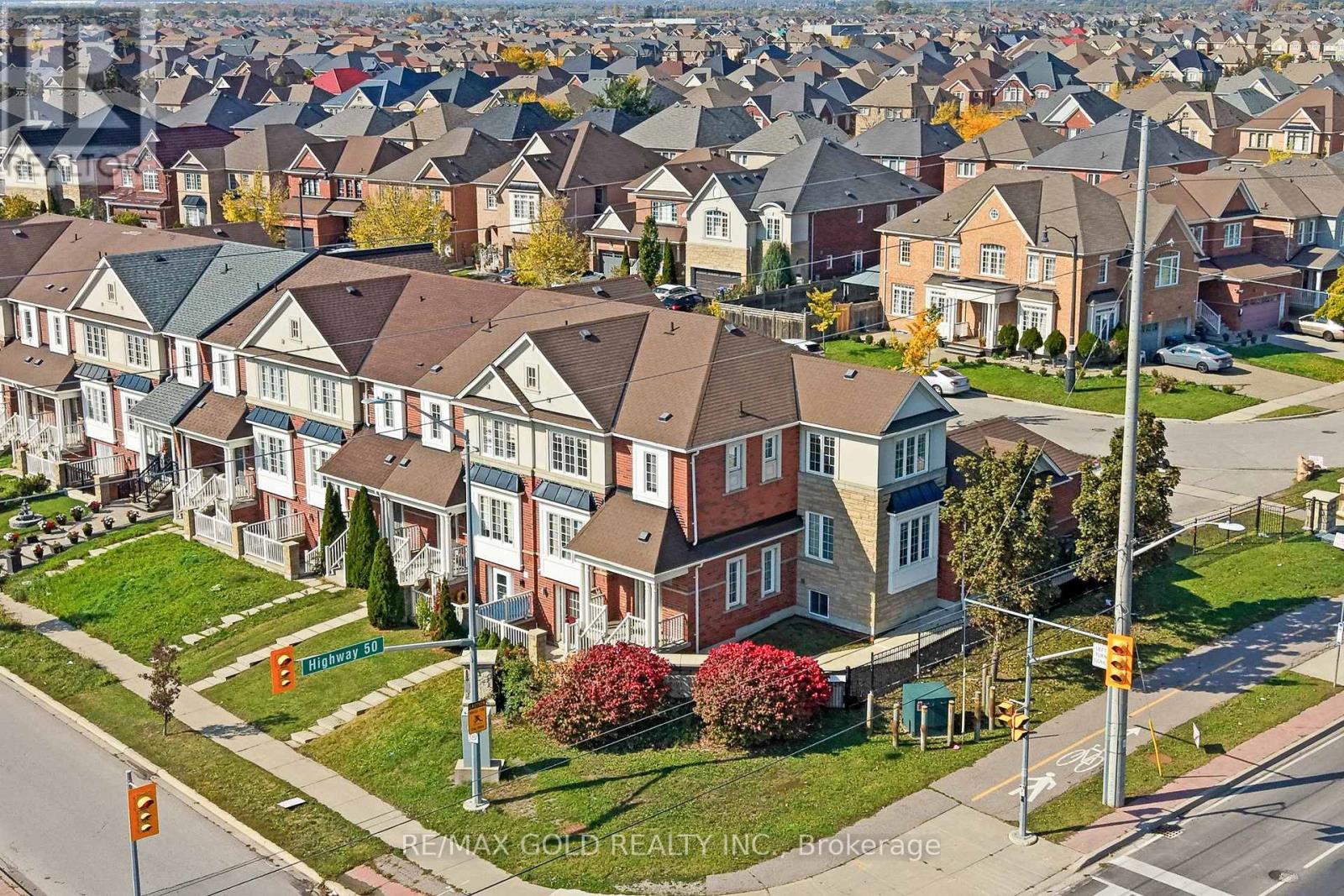 2 BELLCHASE TRAIL, Brampton, Ontario