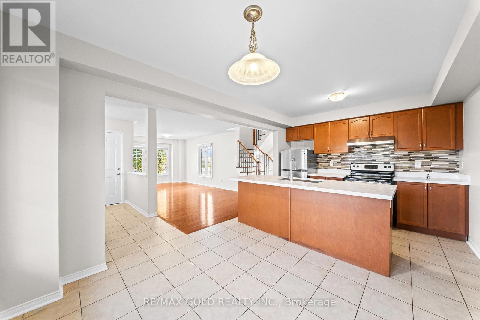 2 Bellchase Trail, Brampton, Ontario  L6P 3K4 - Photo 13 - W14032250