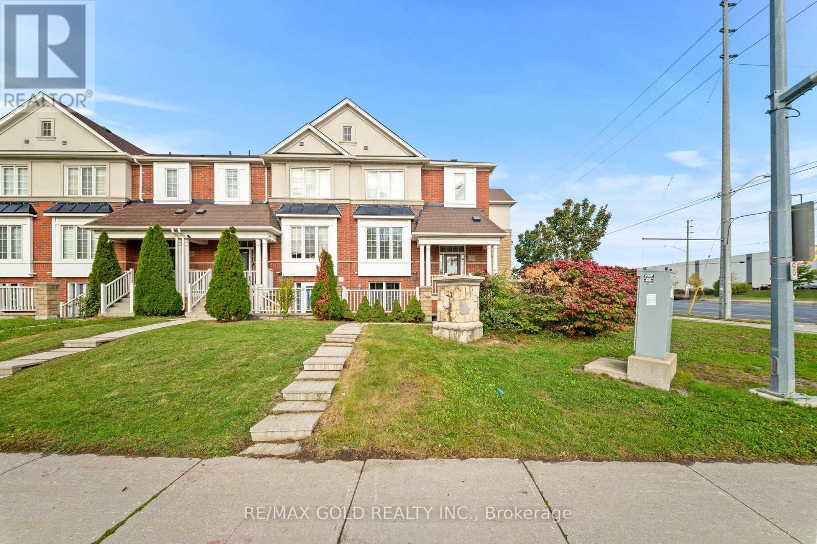 2 Bellchase Trail, Brampton, Ontario  L6P 3K4 - Photo 2 - W14032250
