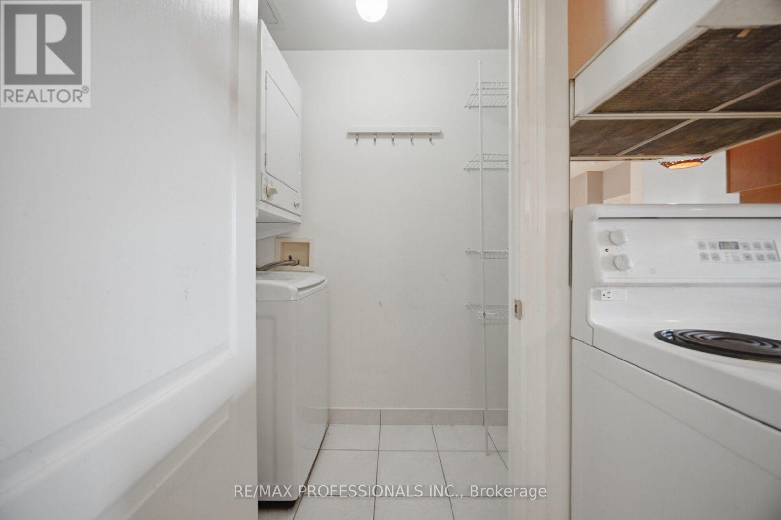 901 - 2 Aberfoyle Crescent N, Toronto, Ontario  M8X 2Z8 - Photo 20 - W14032264