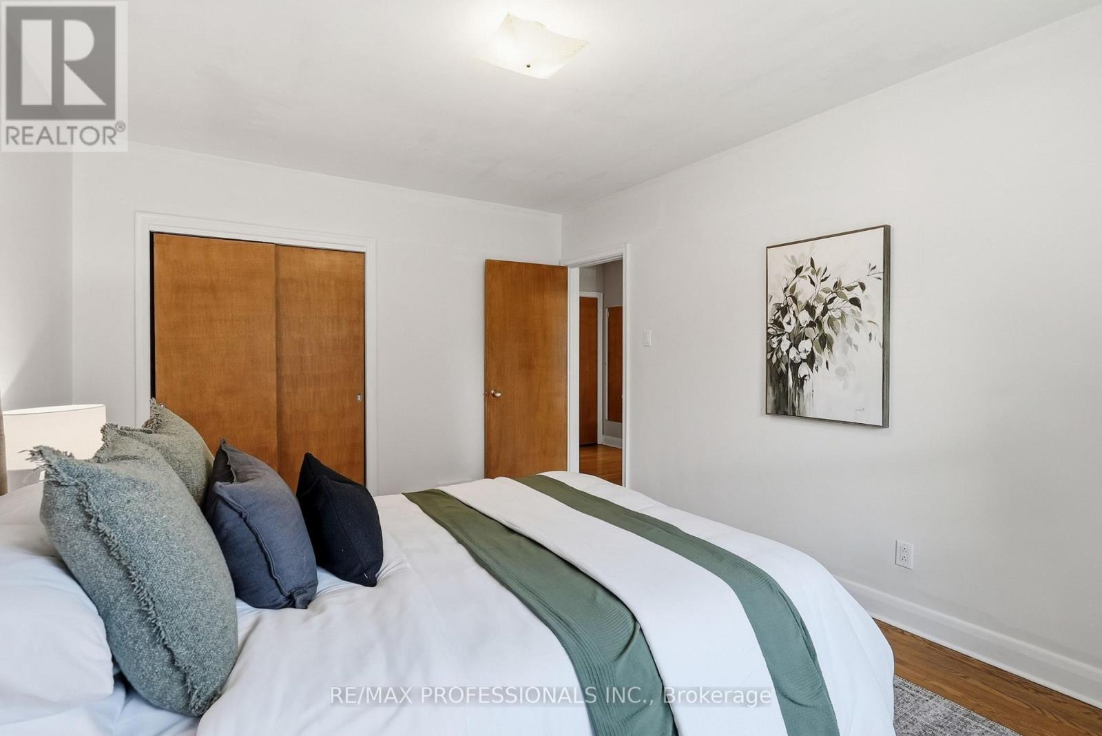 45 Fernalroy Boulevard, Toronto, Ontario  M8Z 3W2 - Photo 21 - W14032276