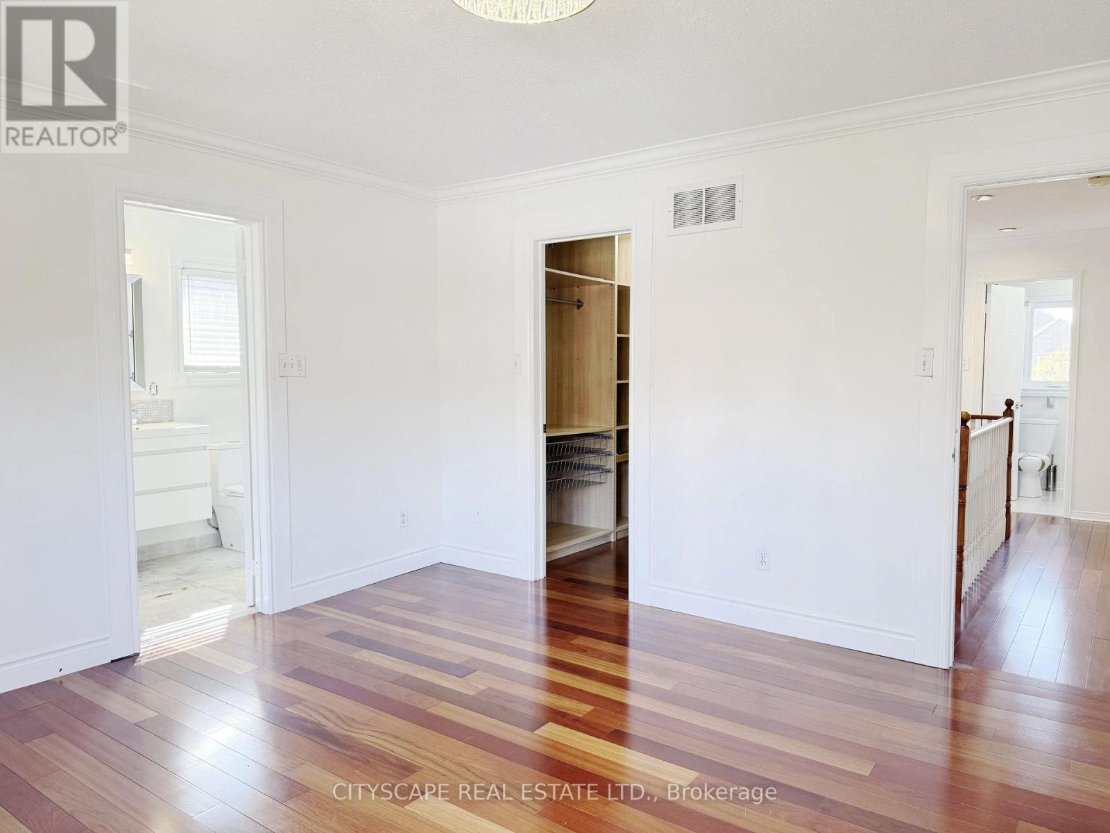 5615 Whitehorn Avenue, Mississauga, Ontario  L5V 2B1 - Photo 20 - W14032288