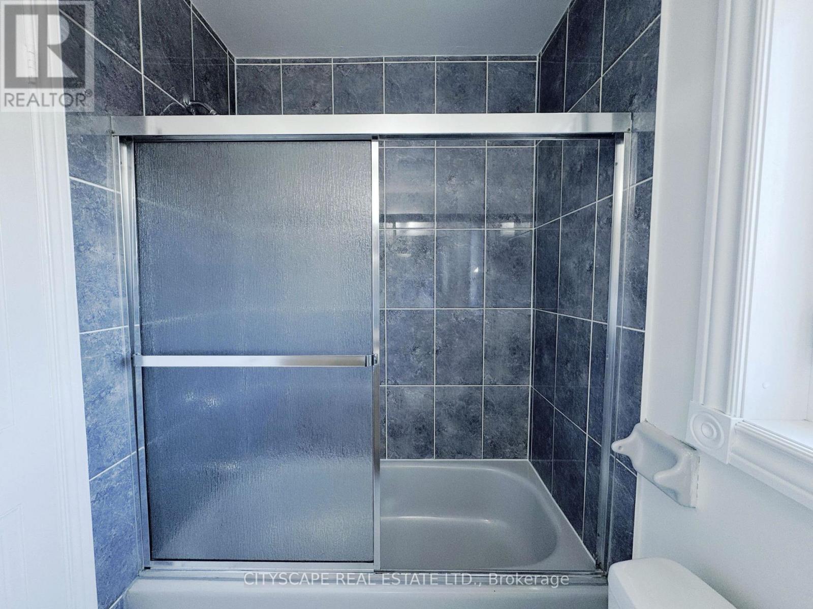 5615 Whitehorn Avenue, Mississauga, Ontario  L5V 2B1 - Photo 29 - W14032288