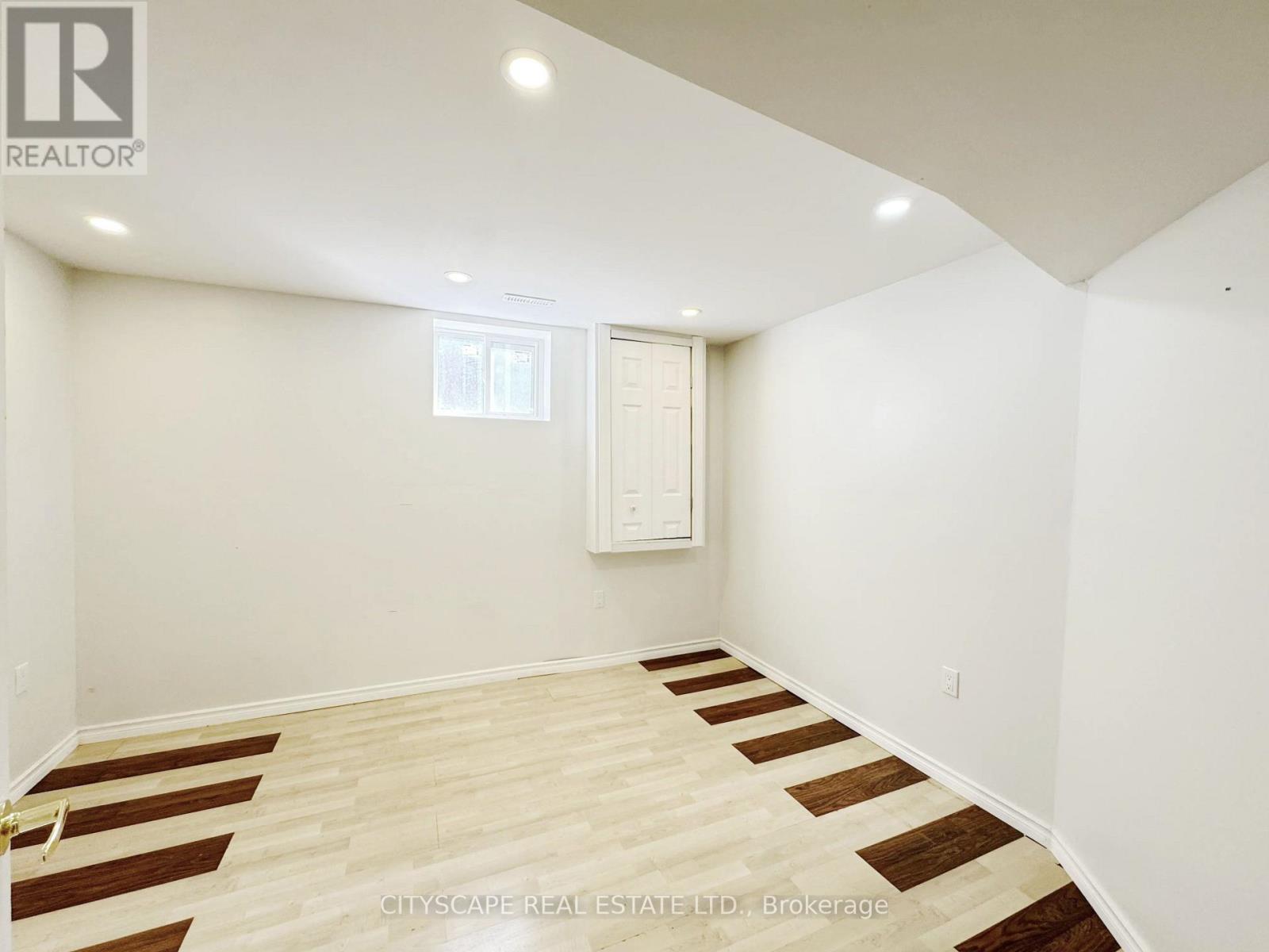 5615 Whitehorn Avenue, Mississauga, Ontario  L5V 2B1 - Photo 32 - W14032288
