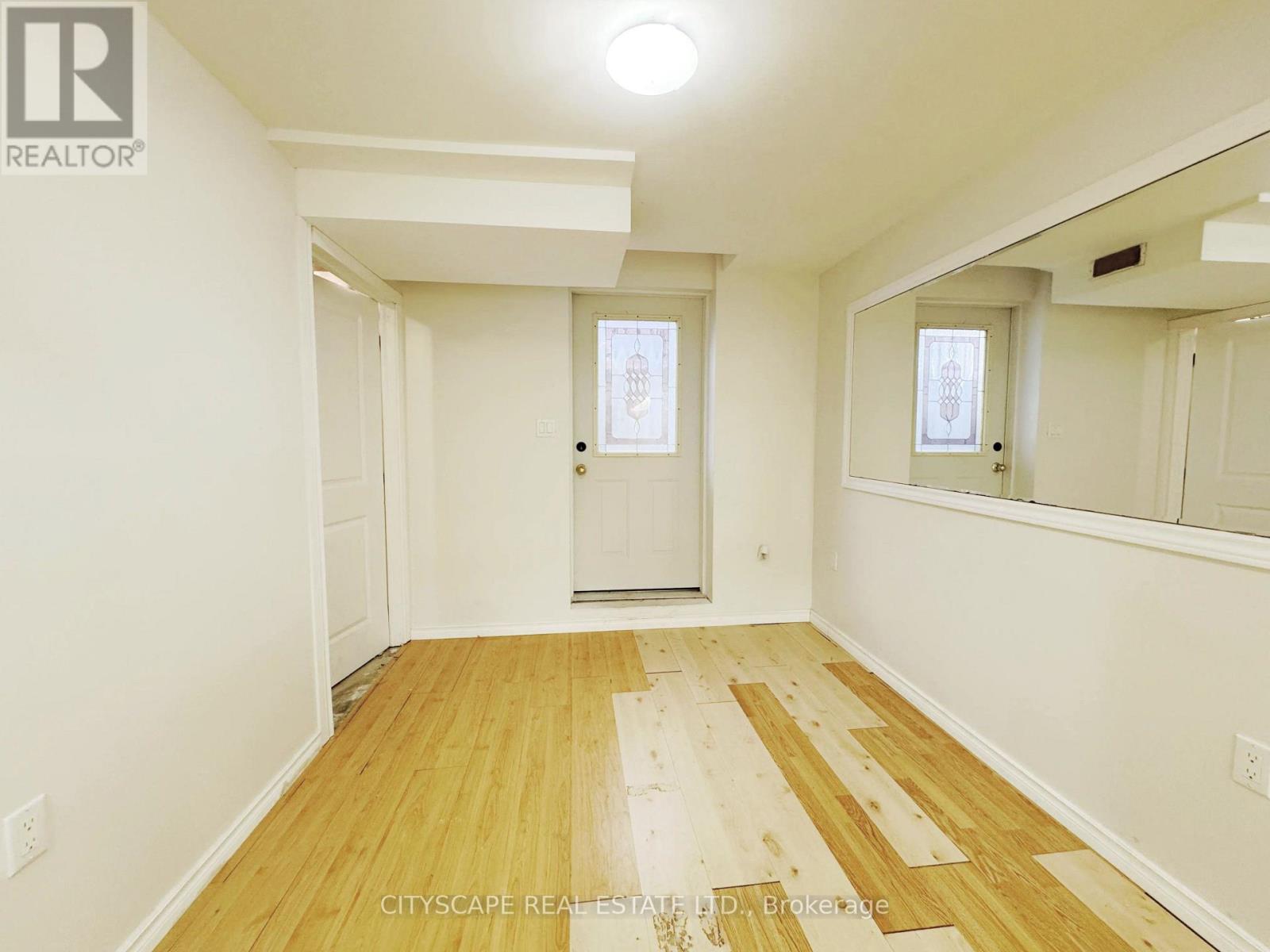 5615 Whitehorn Avenue, Mississauga, Ontario  L5V 2B1 - Photo 36 - W14032288