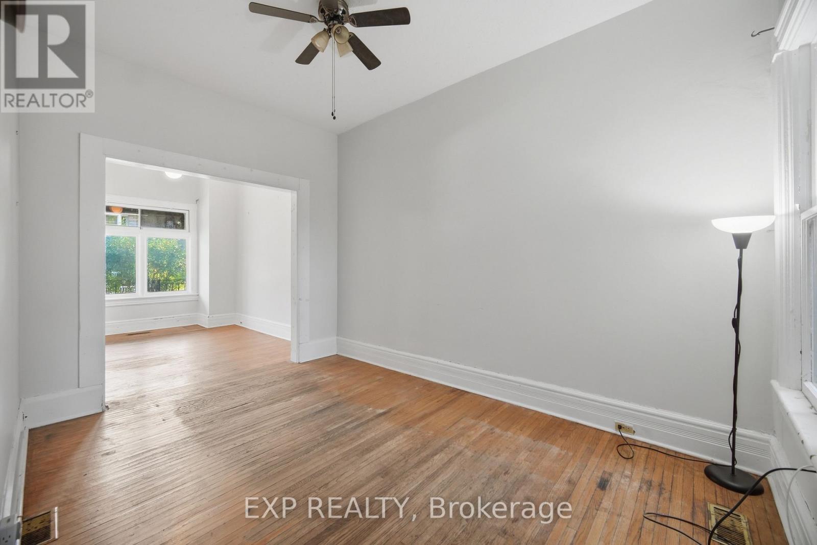 64 Symington Avenue, Toronto, Ontario  M6P 3W1 - Photo 11 - W14032316