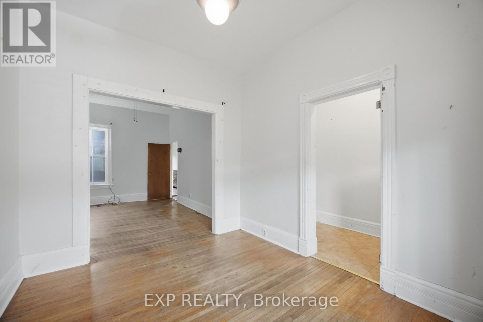 64 Symington Avenue, Toronto, Ontario  M6P 3W1 - Photo 2 - W14032316