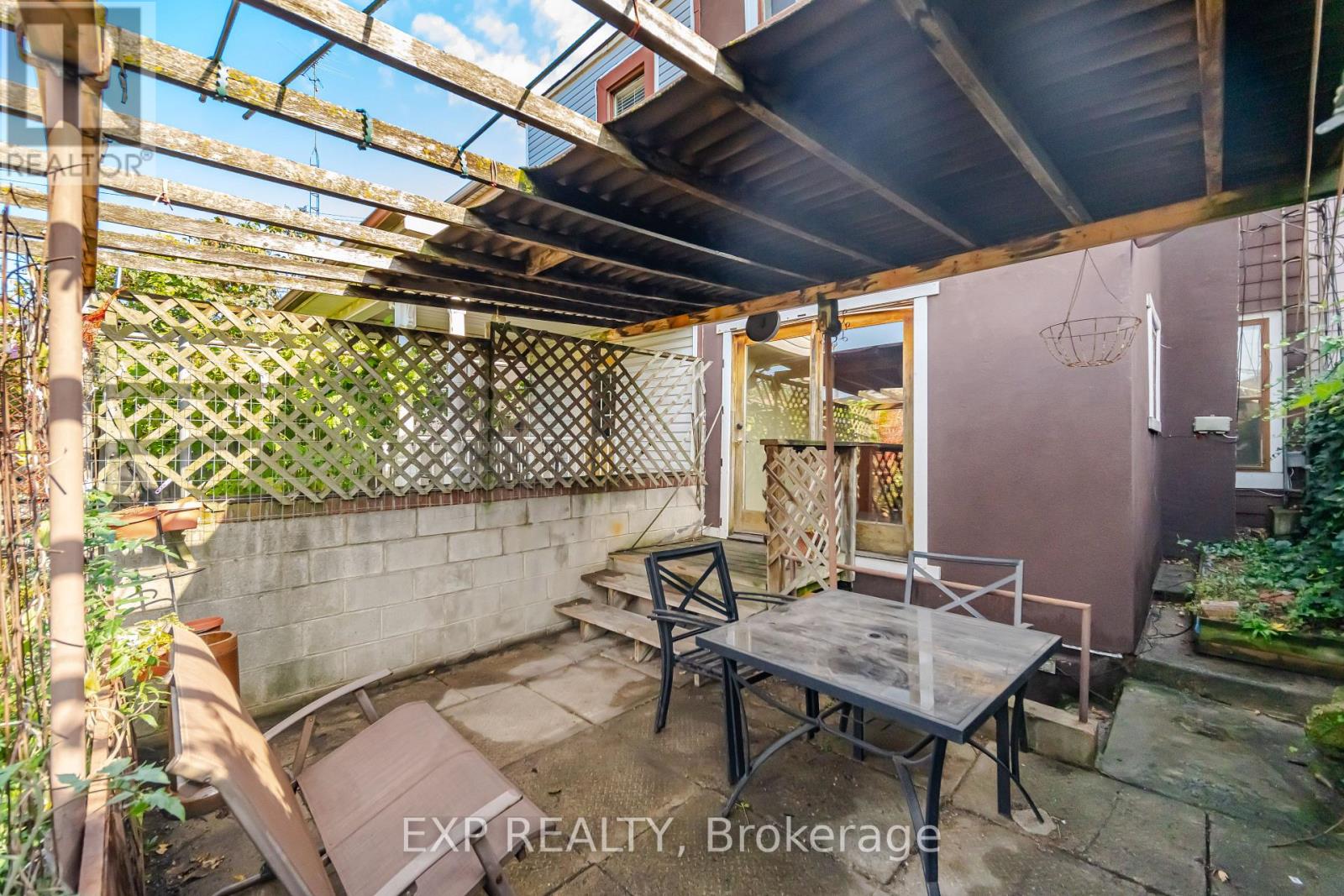 64 Symington Avenue, Toronto, Ontario  M6P 3W1 - Photo 37 - W14032316