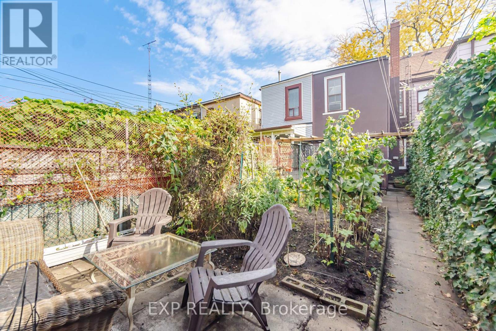 64 Symington Avenue, Toronto, Ontario  M6P 3W1 - Photo 39 - W14032316