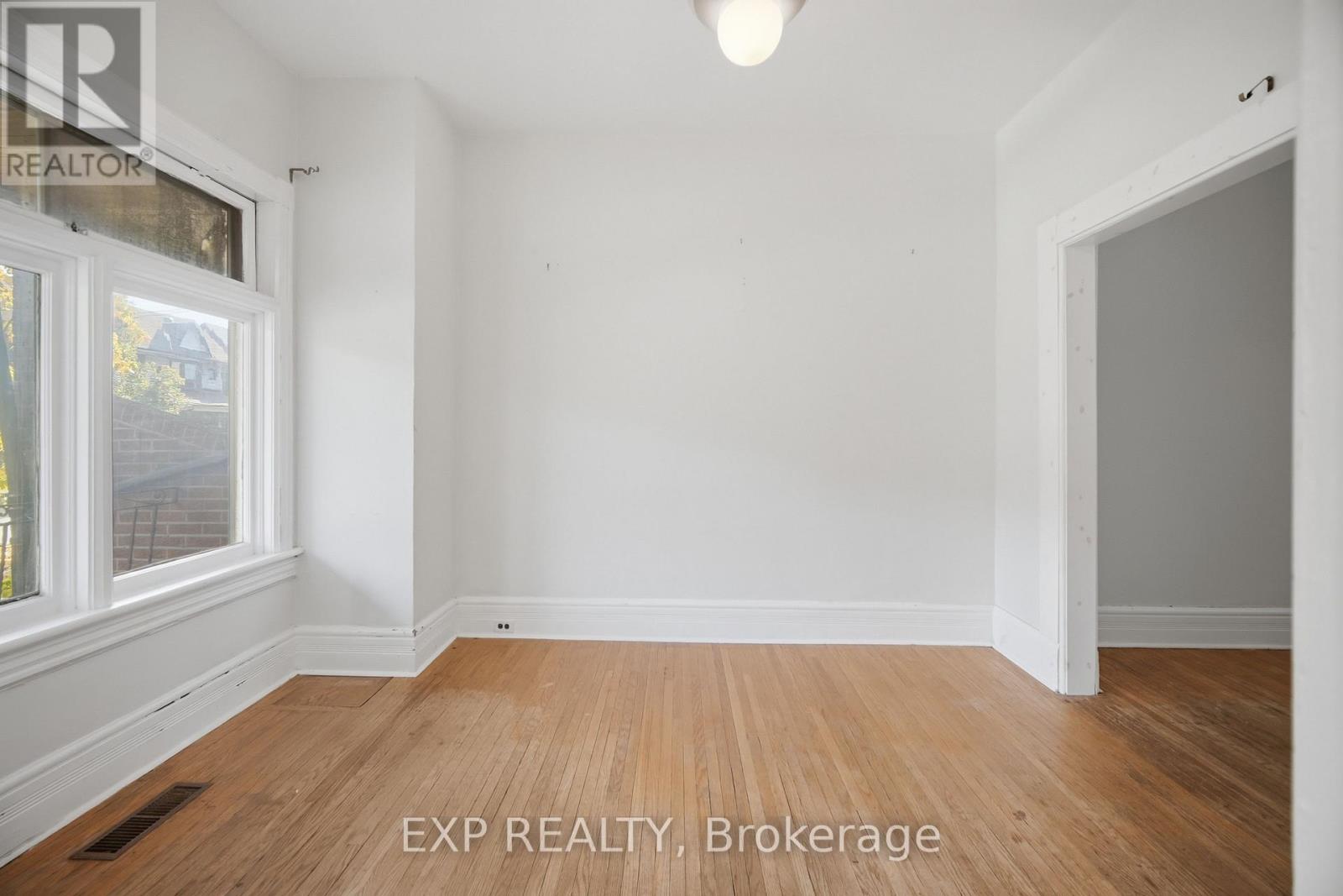 64 Symington Avenue, Toronto, Ontario  M6P 3W1 - Photo 7 - W14032316