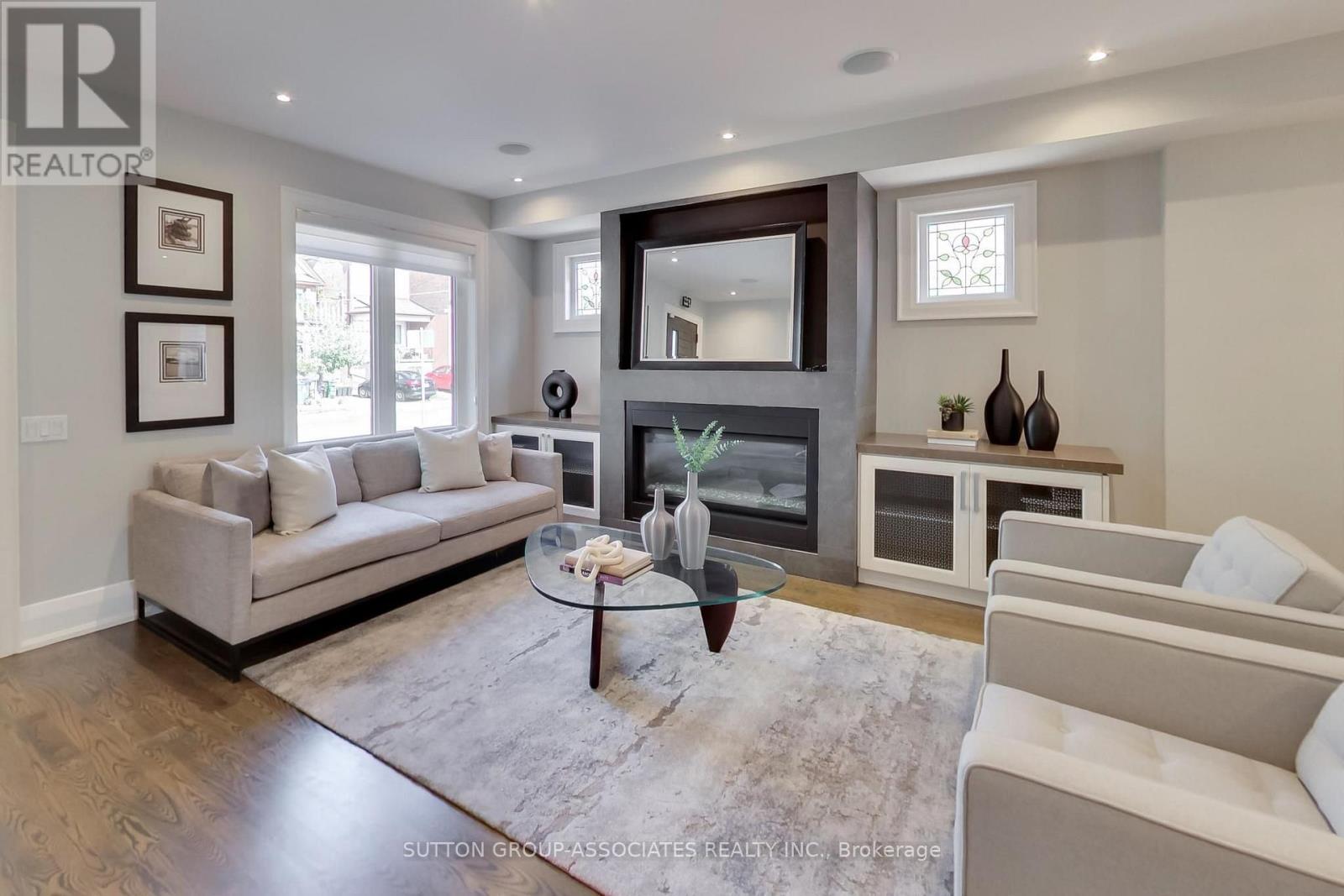 191 Rosemount Avenue, Toronto, Ontario  M6H 2N2 - Photo 3 - W14032364