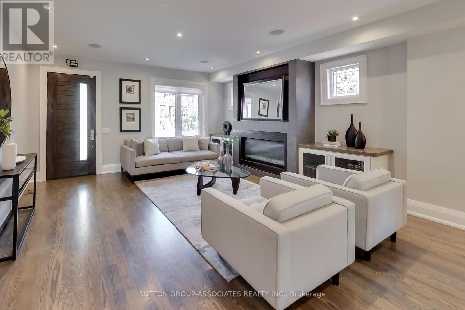 191 Rosemount Avenue, Toronto, Ontario  M6H 2N2 - Photo 4 - W14032364