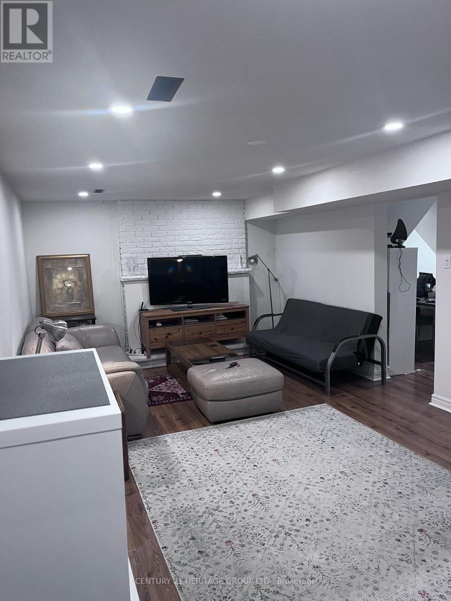Bsmt - 24 Charnwood Place, Markham, Ontario  L3T 5H3 - Photo 9 - N13863840