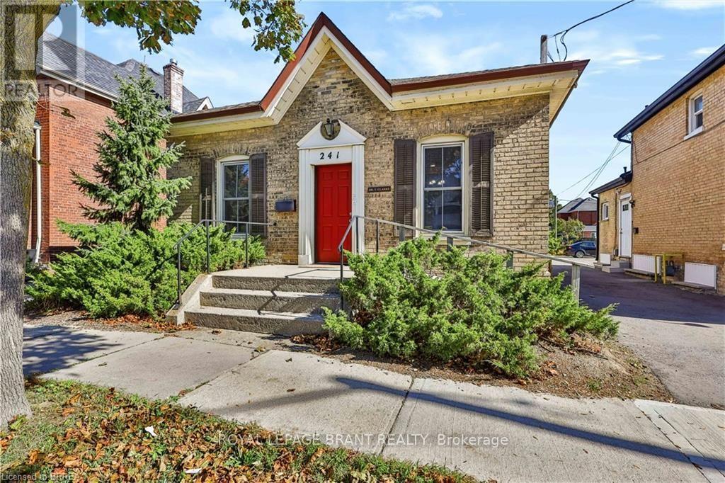 241 Brant Avenue, Brantford, Ontario  N3T 3J4 - Photo 1 - X14032174