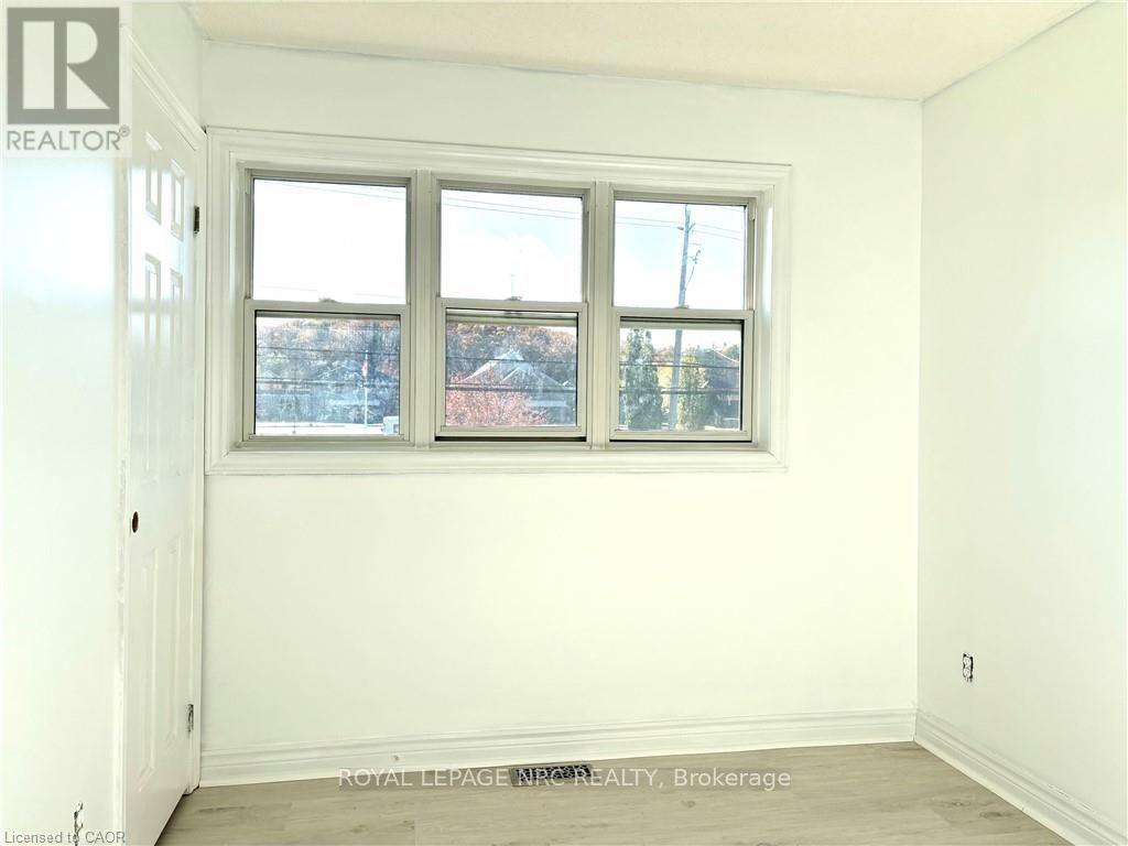 A - 299 Main Street E, Grimsby, Ontario  L2M 1R1 - Photo 17 - X14032430