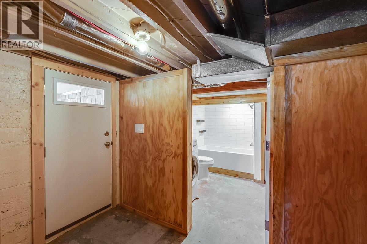 3051 Fofonow Road, Nelson, British Columbia  V1L 6Y5 - Photo 24 - 10403260