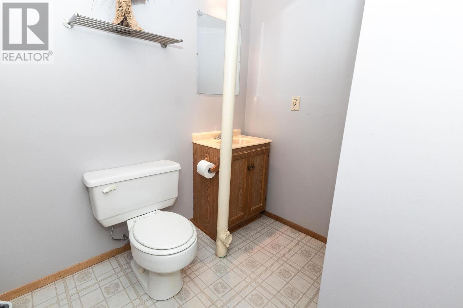 29 Routledge Ave, Sault Ste. Marie, Ontario P6B 2X8 - Photo 25 - SM262866