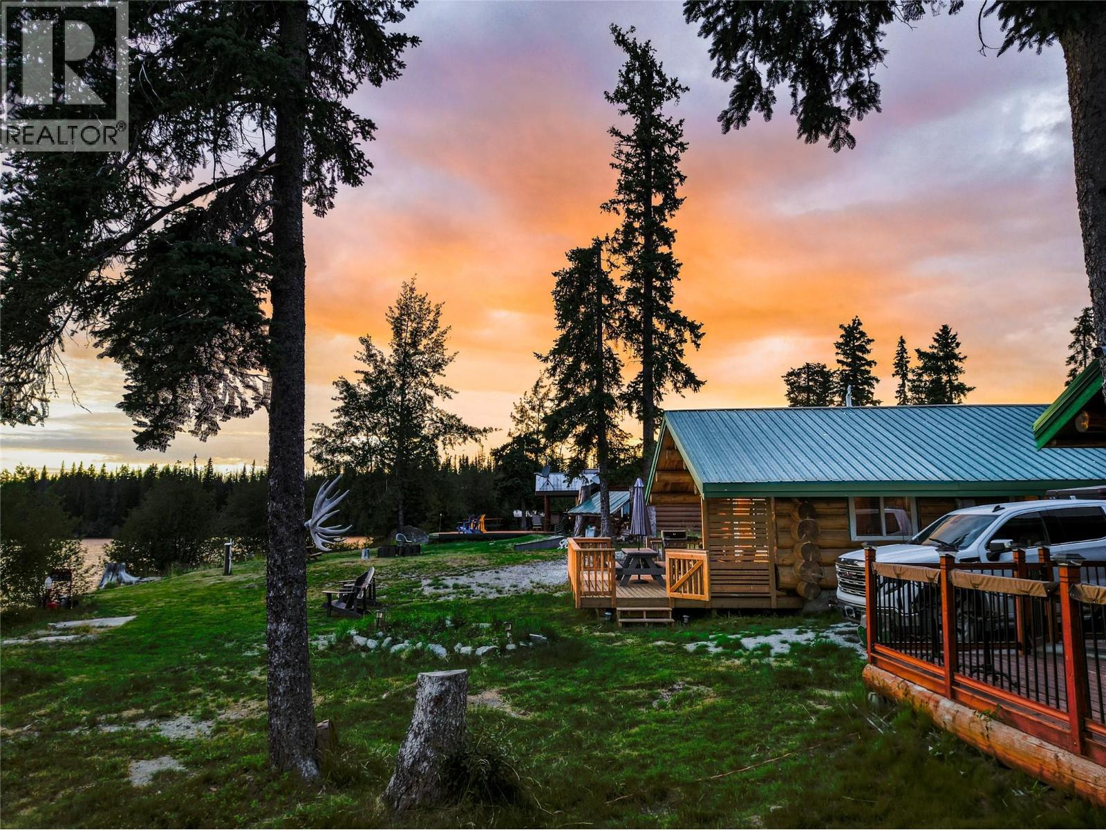 Cabin 10 Hatheume Lake Lodge