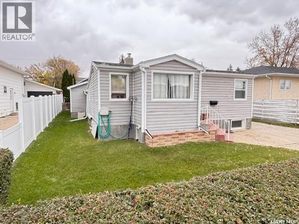 954 Brown STREET, moose jaw, Saskatchewan